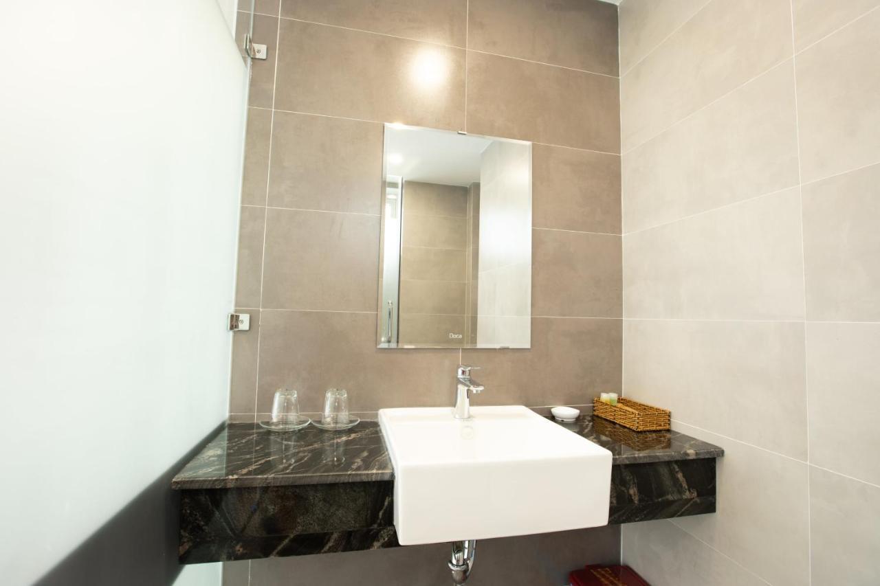 Que Huong Hotel Quy Nhon Exterior foto